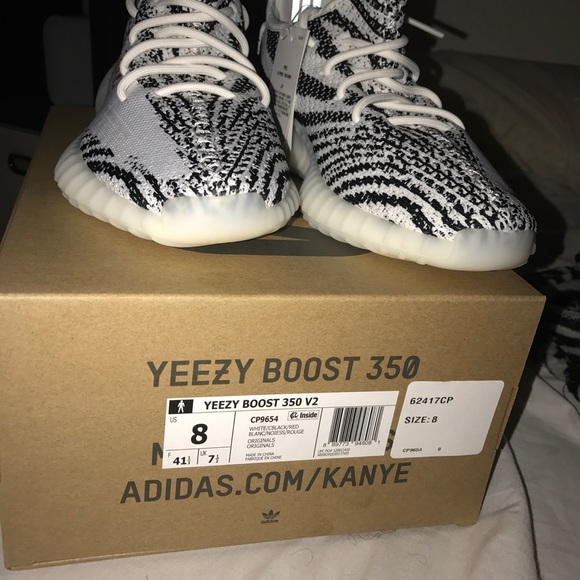 yeezy boost 350 v2 zebra size 8
